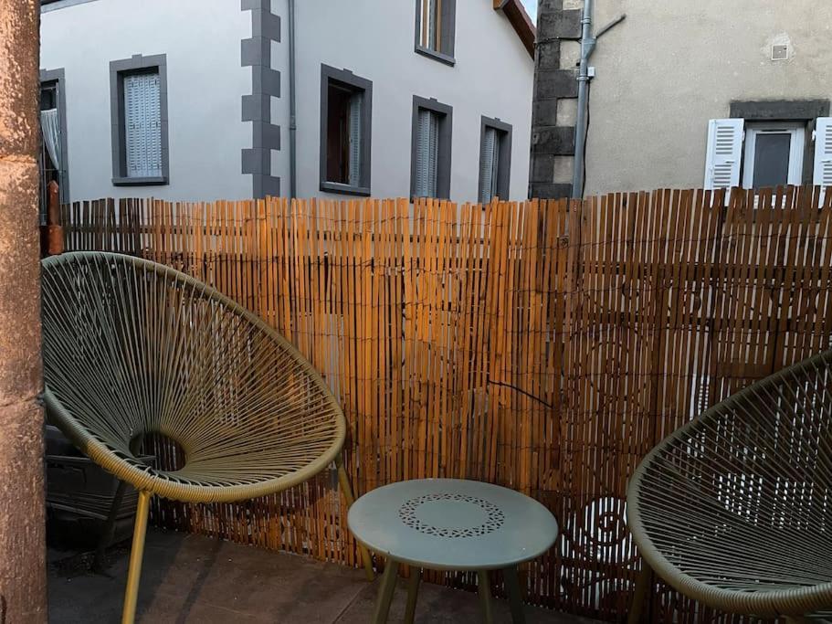 Petit Appartement Douillet Les Martres-de-Veyre エクステリア 写真