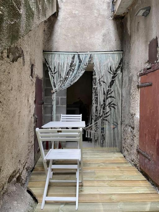 Petit Appartement Douillet Les Martres-de-Veyre エクステリア 写真